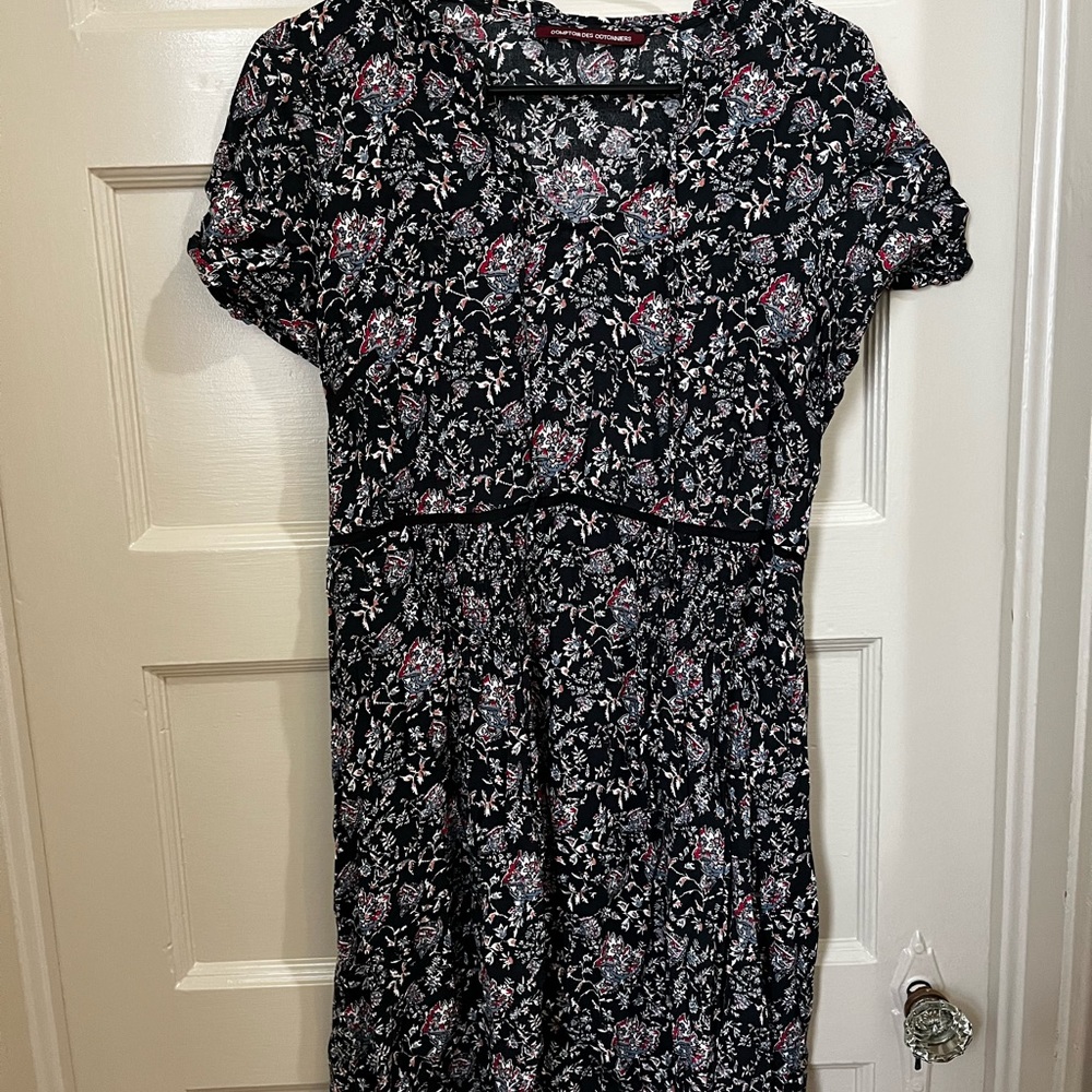 Mini dress with short sleeves from Comptoir des Cotonniers in size 40.